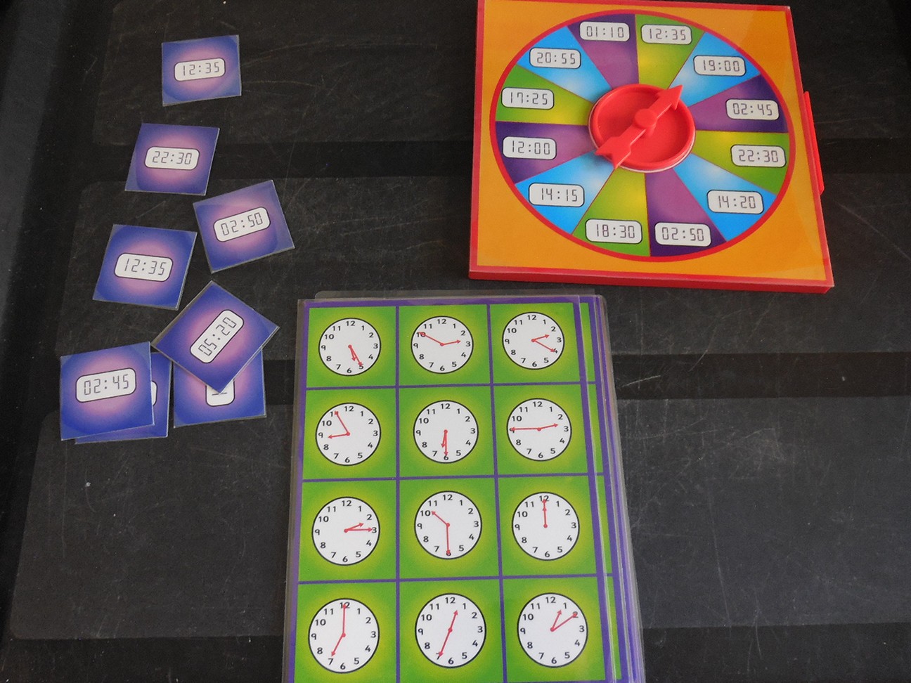 Lotto leren uurlezen