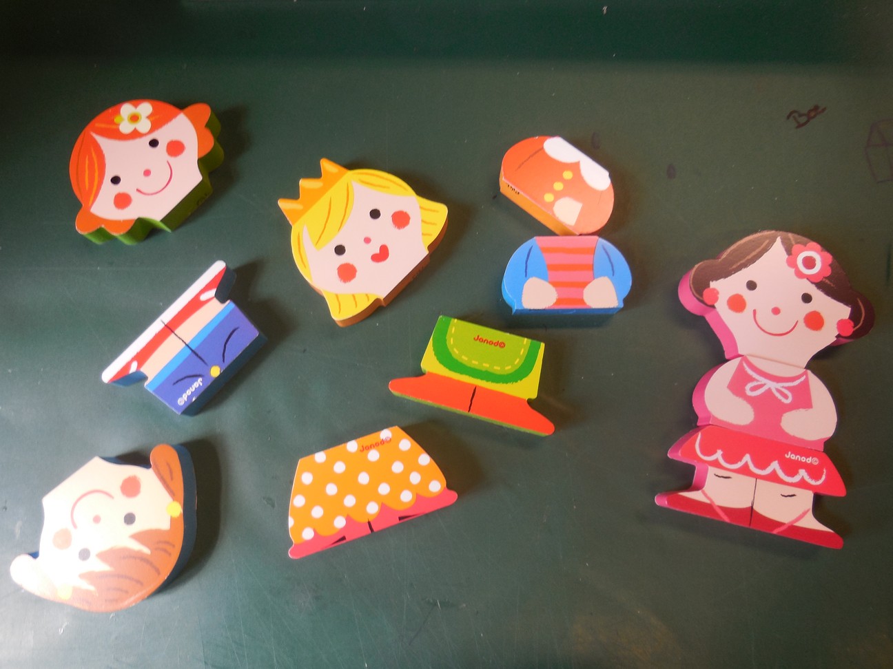 Puzzel met uitwisselbare stukken