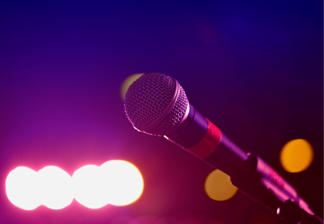 OK Swaree organiseert comedy-avond op 20/11/2025
