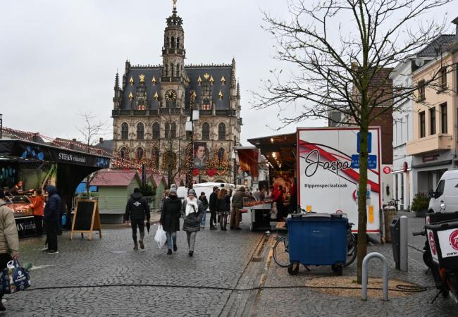 De wekelijkse markt in Oudenaarde