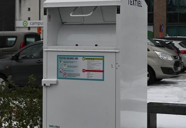 Nieuwe textielcontainer aan Sint-Jozefsplein