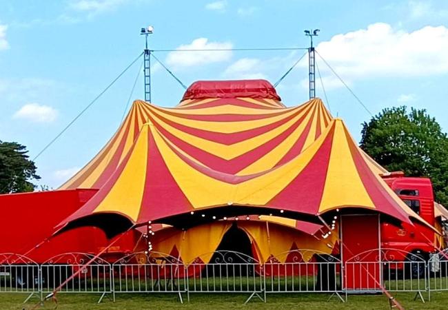 Circus Tetam | vermaak voor iedereen. © Fellini