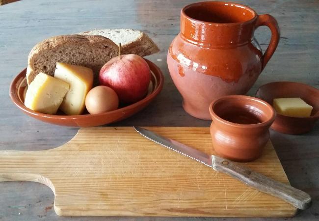 Kafee Parlee: Middeleeuws ontbijt in Ename, met Nancy Lemay (Stones and Stories) © Provincie Oost-Vlaanderen