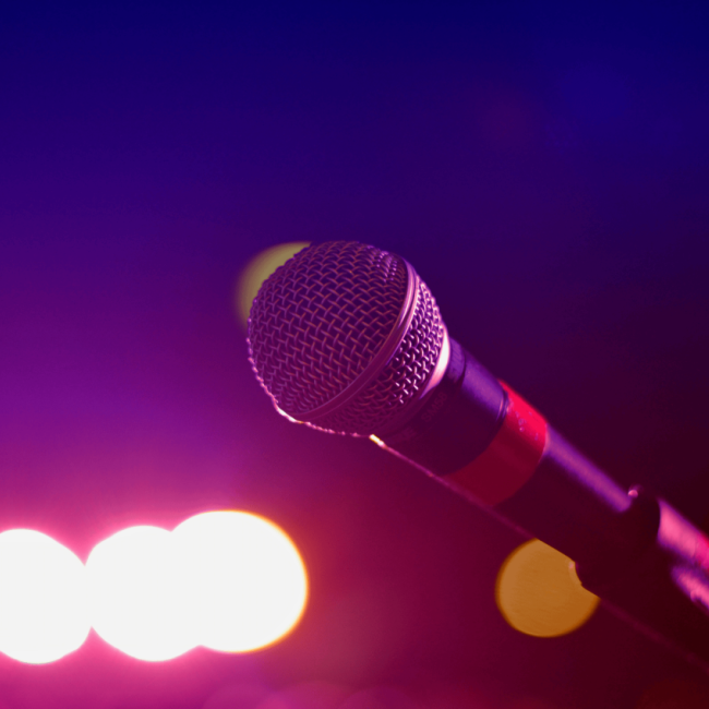 OK Swaree organiseert comedy-avond op 20/11/2025